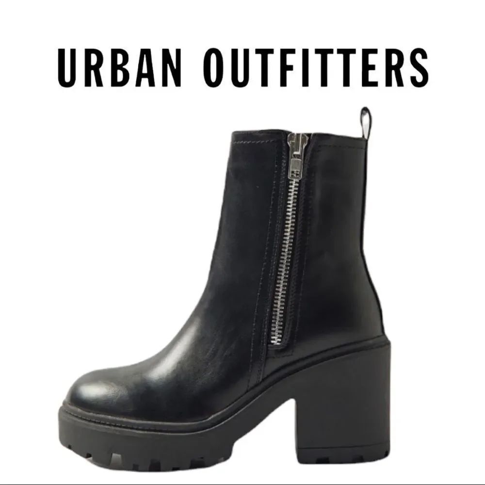 NEW Urban Outfitters UO Women's Zip-Up Black Boots 6